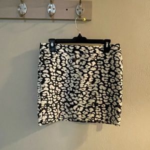 H&M Black and White Cheetah Print Pencil Skirt